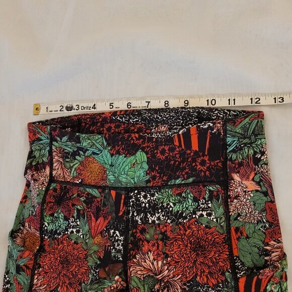 Lululemon Speed Up Tight *Full-On Luxtreme 28" Zen Garden Multi Leggings size 4 - Picture 14 of 16